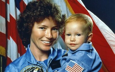 Анна Ли Фишер, астронавт НАСА